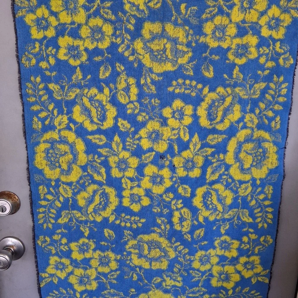 Vintage MCM Bath Towel Blue Yellow Floral Martex GVC USA